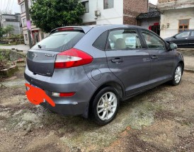 11年两厢奇瑞风云2值多少钱／11年奇瑞风云2二手车报价