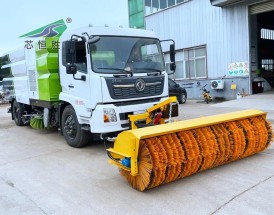 装载机改装扫雪车(装载机改装扫雪车视频)