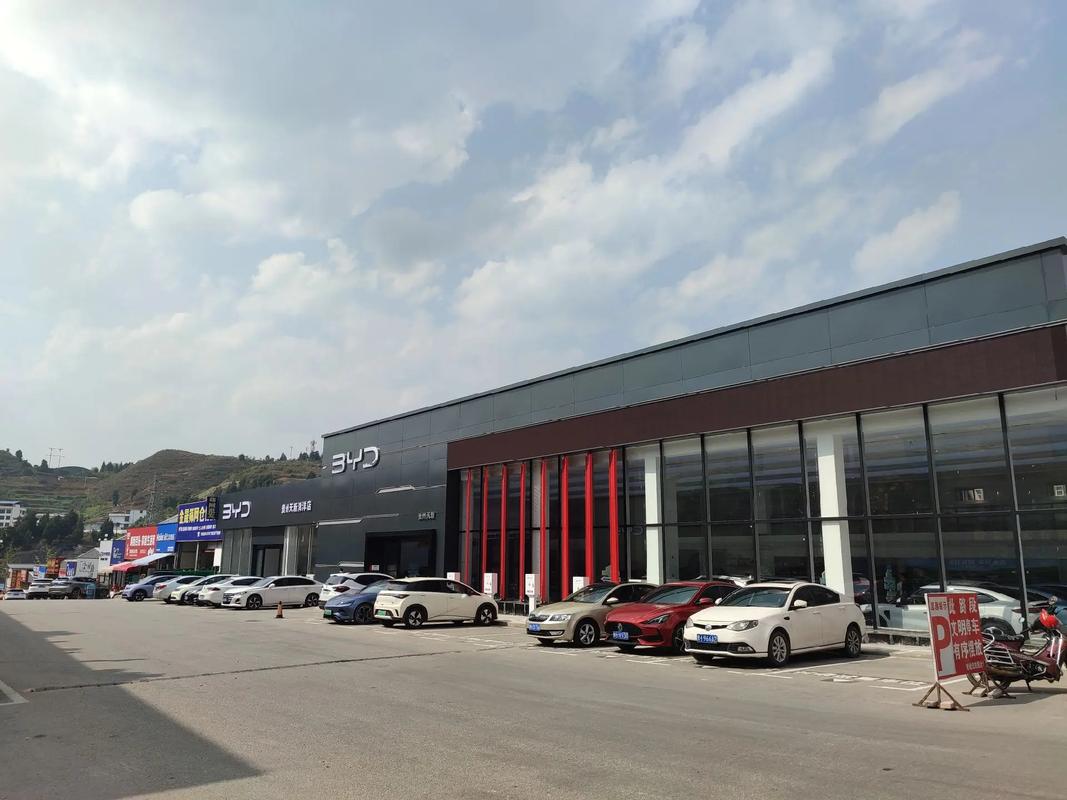 深圳比亚迪4s店地址 深圳比亚迪4s店营业时间