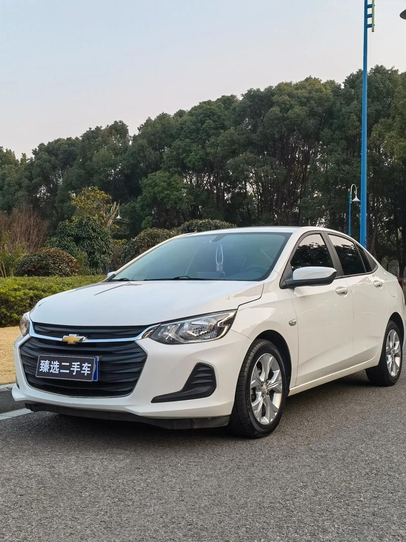 雪佛兰科沃兹汽车报价及图片,雪佛兰科沃兹新车价格及图片