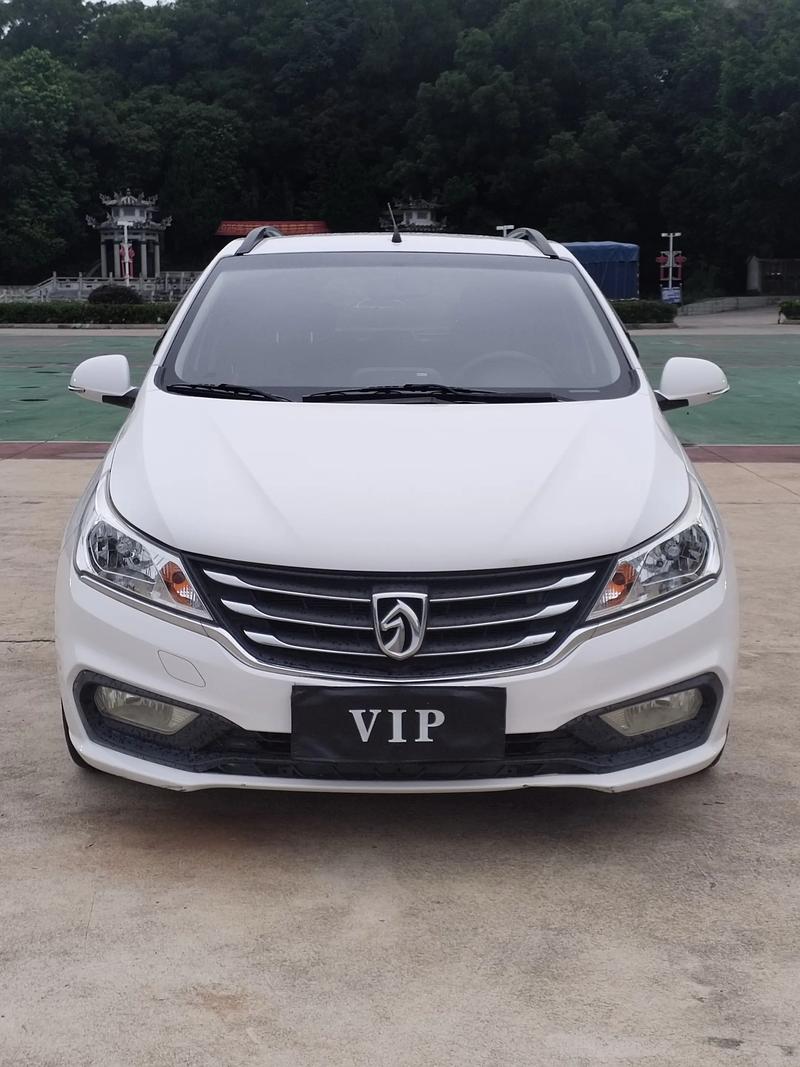 宝骏310参数,宝骏310参数配置12l舒适型参数一公里多少钱