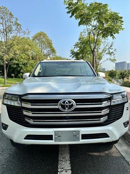 丰田兰德酷路泽2023/丰田兰德酷路泽2023款新款售价