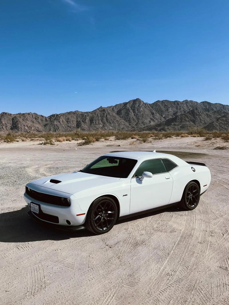 【道奇chargersrt8,道奇charger国内有卖吗】