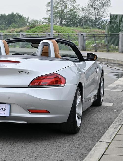 宝马小跑车z4/宝马小跑车两座