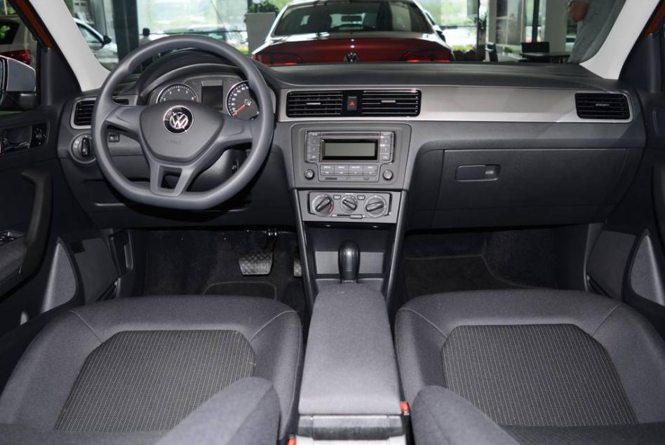 大众2021款桑塔纳,大众2021款桑塔纳15l自动风尚版二手车价格