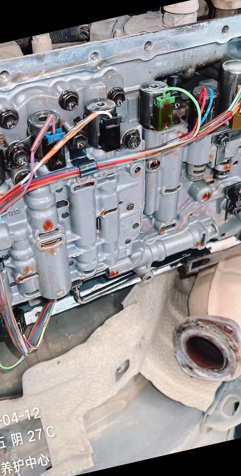 发动机内部清洗剂多久用一次/发动机内部清洗剂对发动机有损害吗