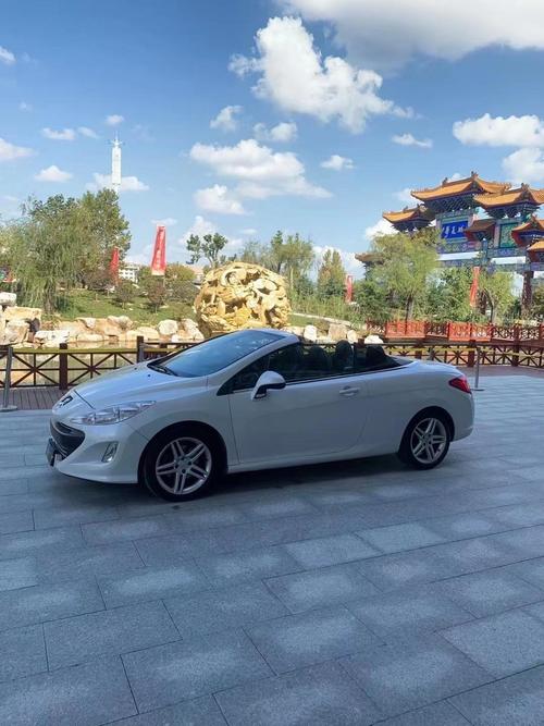 标致308cc敞篷跑车图片(标致308cc硬顶敞篷跑车)