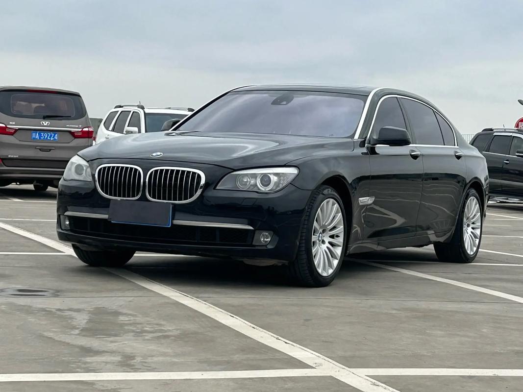 2012年宝马760能卖多少钱 2012年宝马760高配全国二手车报价