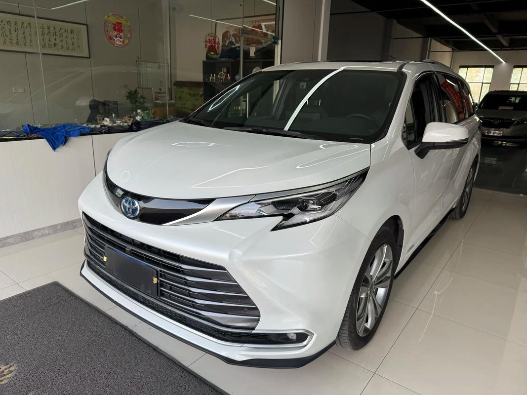 丰田塞纳2022最近谍照,丰田塞纳新款目前售价